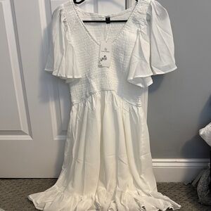 Elegant White Short Dress